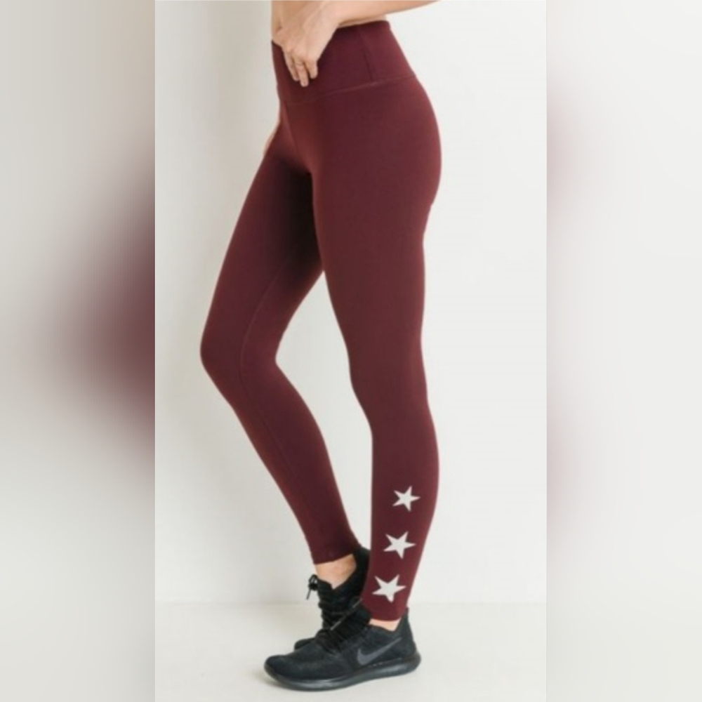 NWT. Mono B Burgundy Leggings with White Star Design